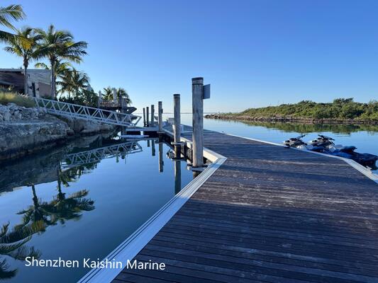 Customized Finger Dock Marina Dock with Marine-grade Aluminum Alloy 6061 T6 and Scratch Resistant Floating Pontoon